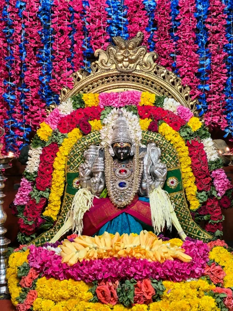 Sri Raja Rajeshwari Ambal adorned with flowers